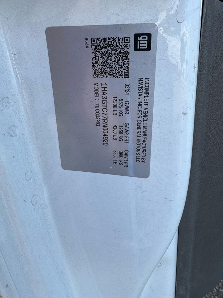 Chevrolet Express Commercial Cutaway 3500 Van 177" 2024