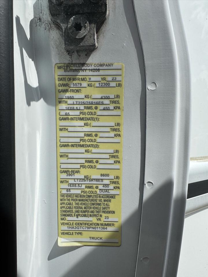 Chevrolet Express Commercial Cutaway 3500 Van 177" 2023