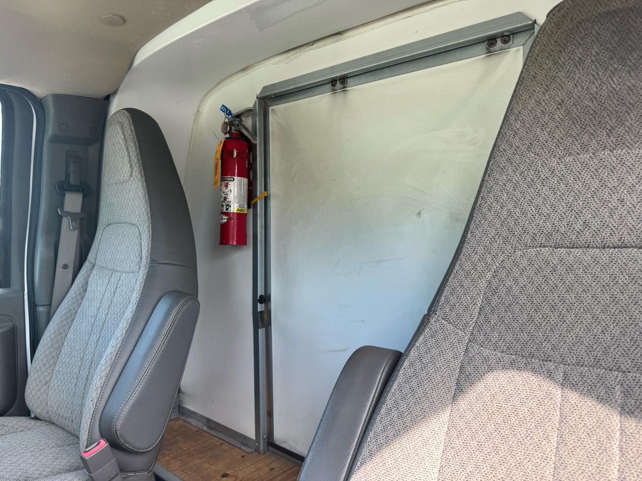 Chevrolet Express Commercial Cutaway 3500 Van 177" 2023