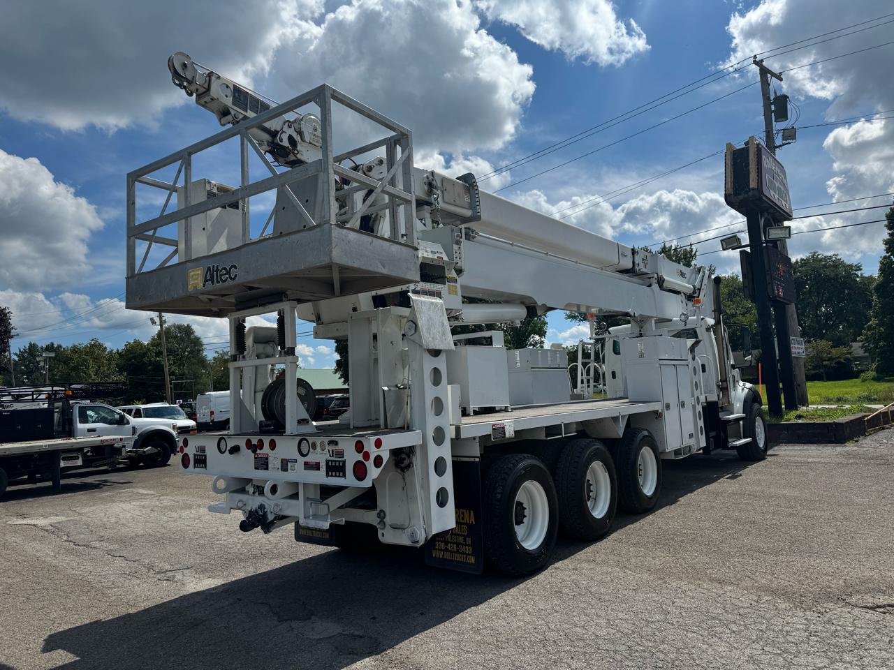 Freightliner M2 112  2011
