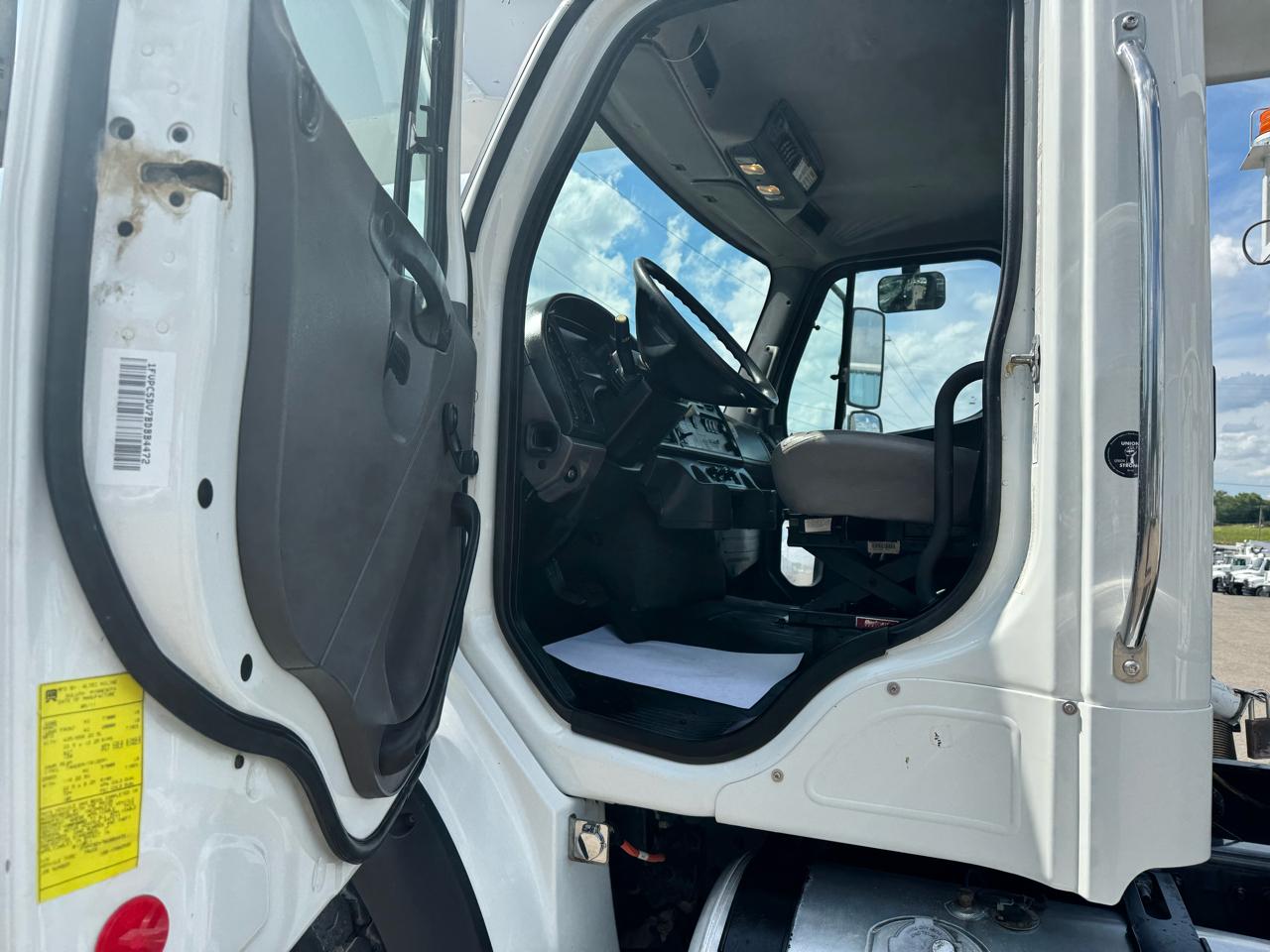 Freightliner M2 112  2011