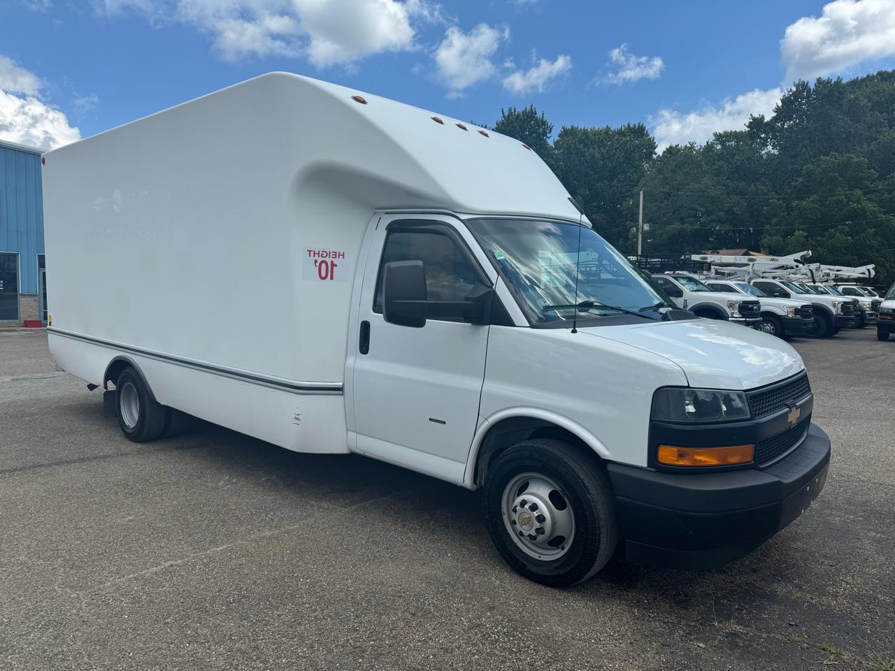 Chevrolet Express Commercial Cutaway 3500 Van 177" 2023