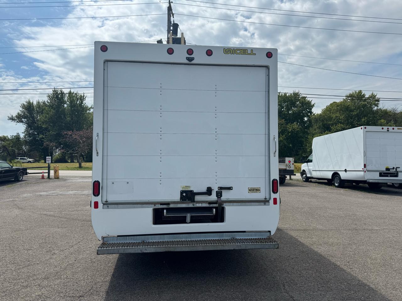 Chevrolet Express Commercial Cutaway 3500 Van 177" 2021
