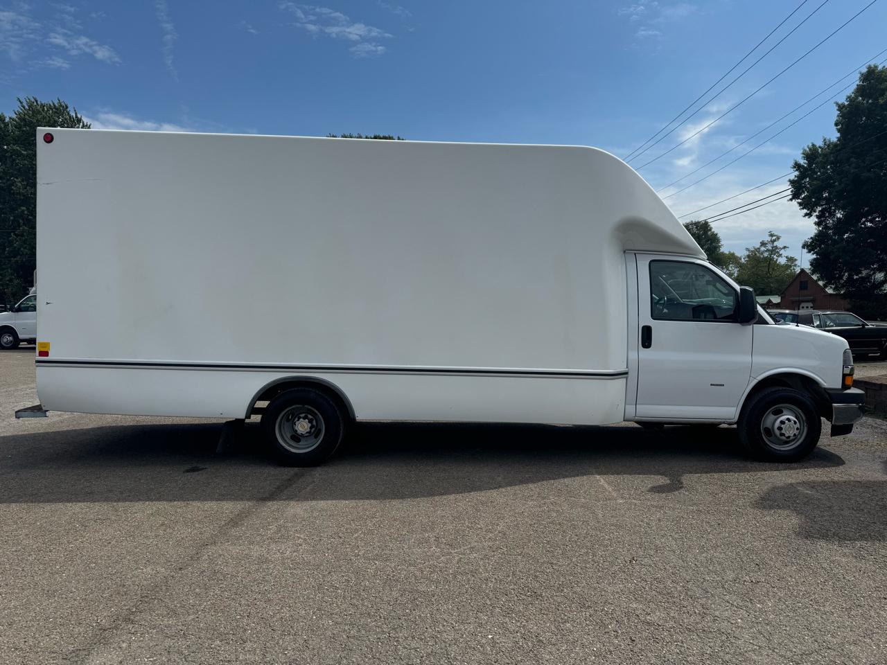 Chevrolet Express Commercial Cutaway 3500 Van 177" 2021