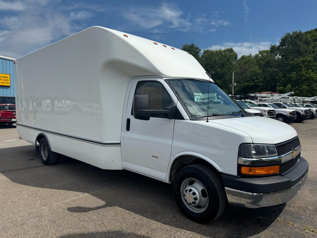 Chevrolet Express Commercial Cutaway 3500 Van 177" 2021
