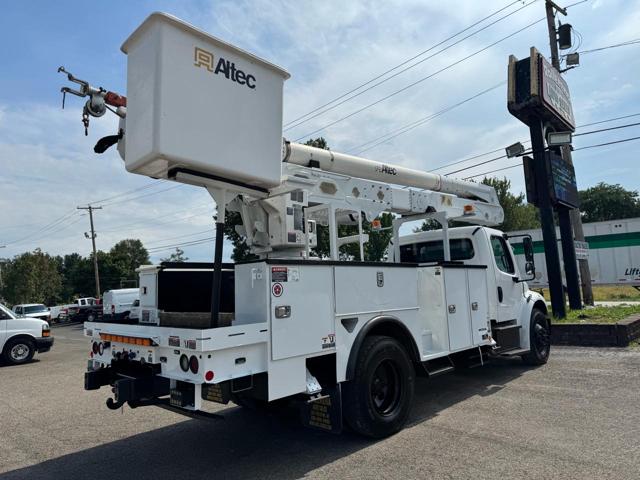 Freightliner M2 106  2017