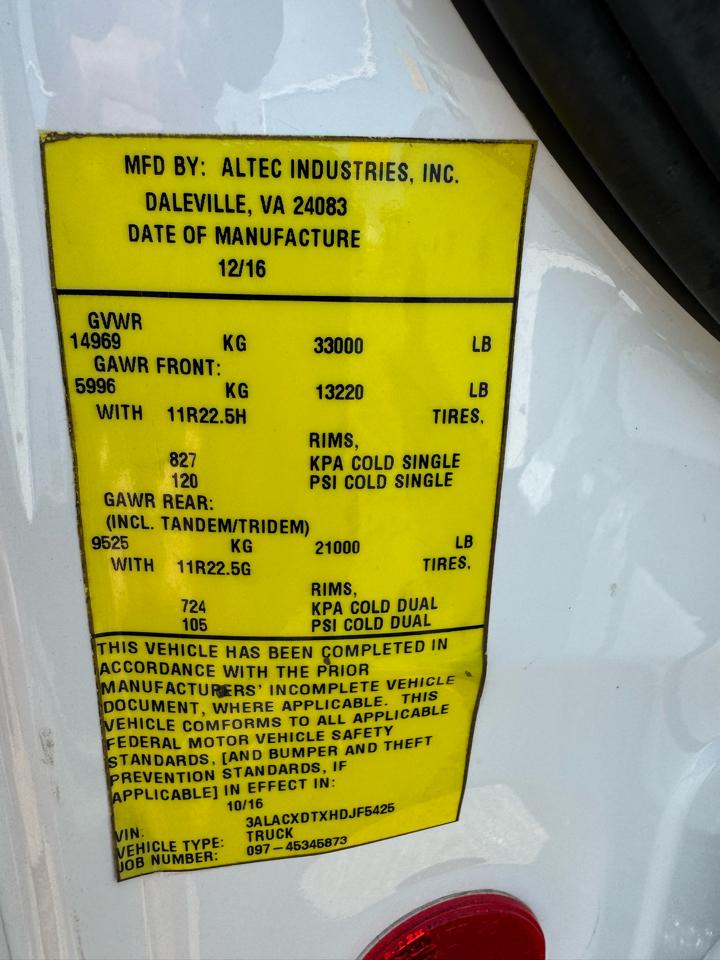 Freightliner M2 106  2017