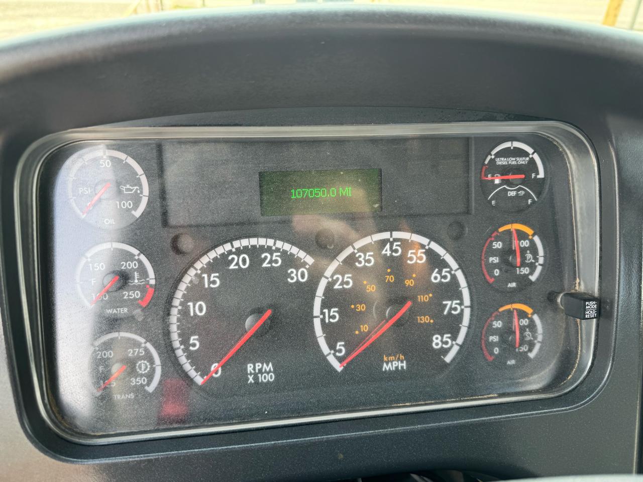 Freightliner M2 106  2017