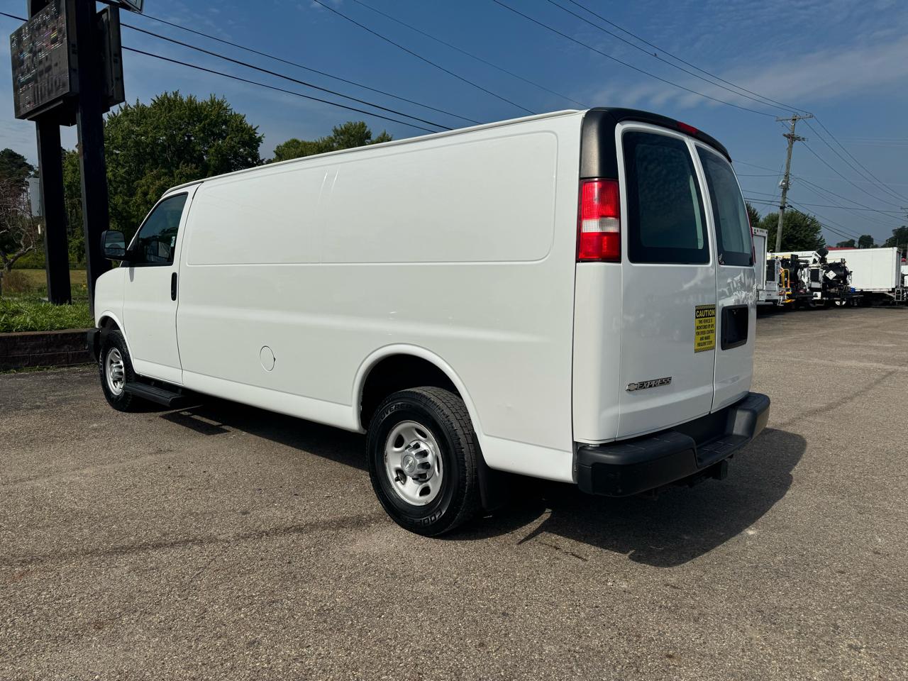 Chevrolet Express Cargo Van RWD 2500 155" 2017
