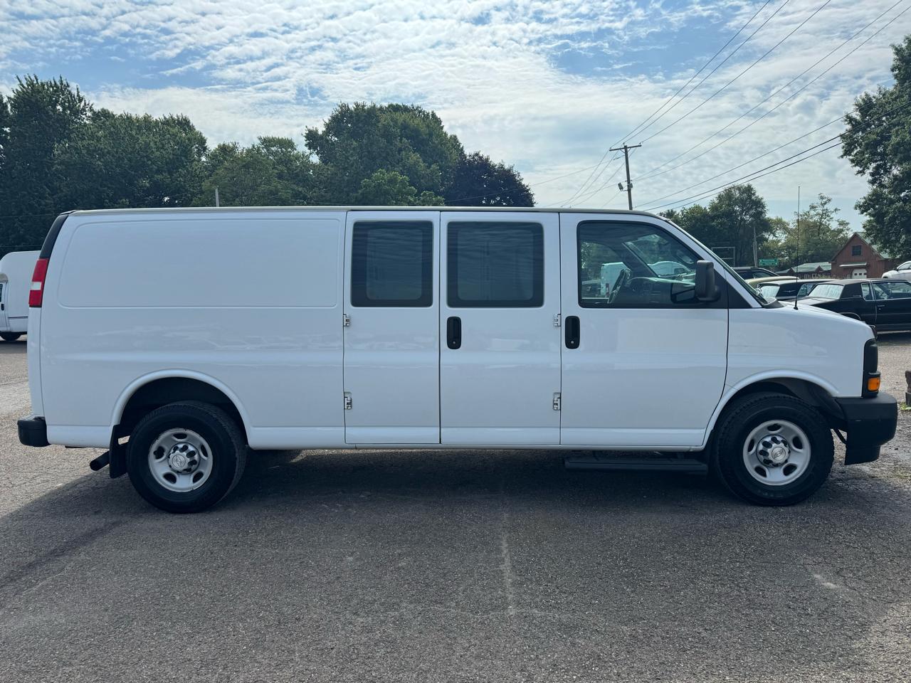 Chevrolet Express Cargo Van RWD 2500 155" 2017