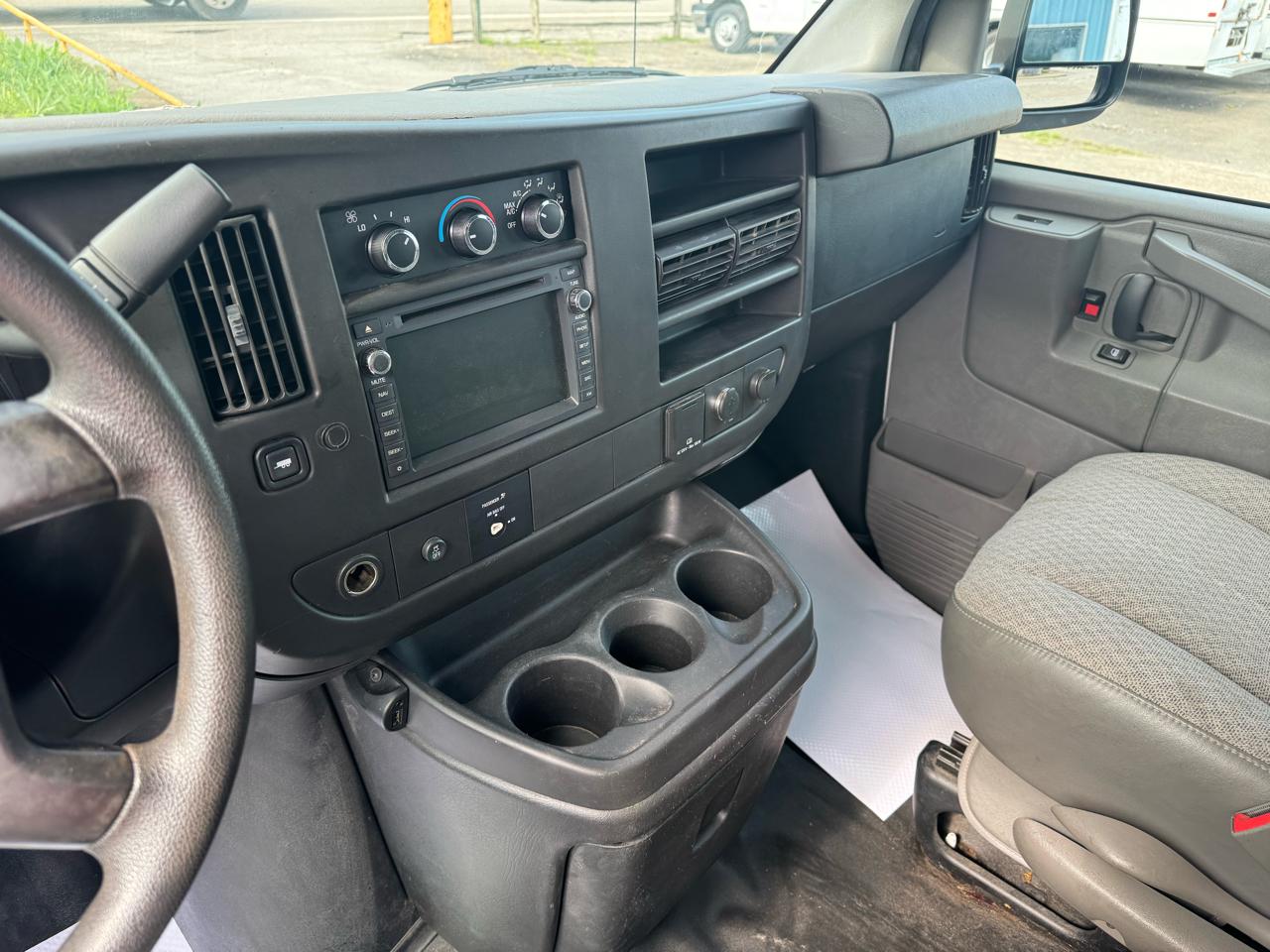 Chevrolet Express Cargo Van RWD 2500 155" 2017