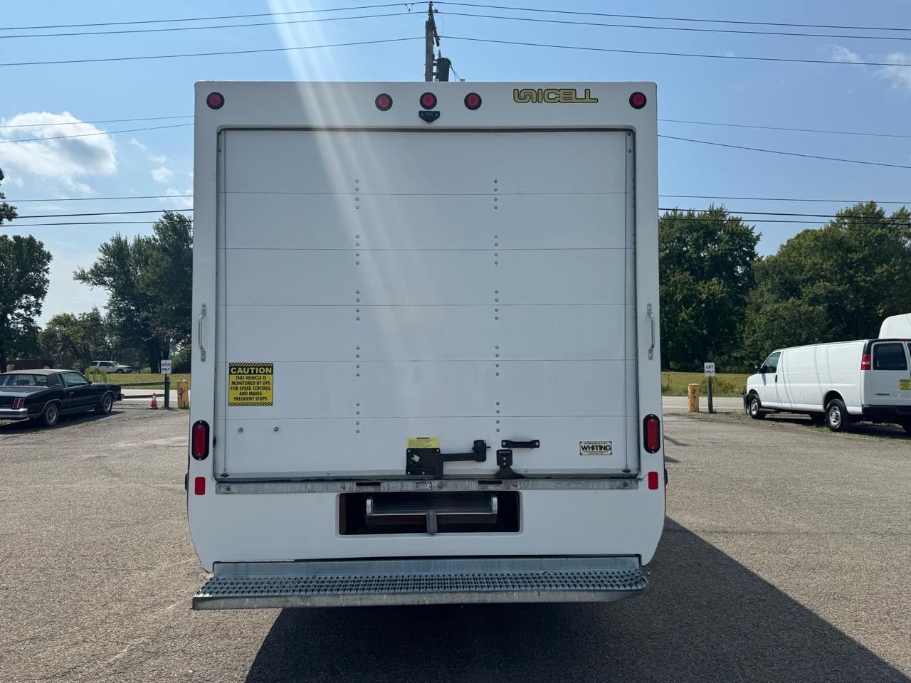 Chevrolet Express Commercial Cutaway 3500 Van 177" 2024