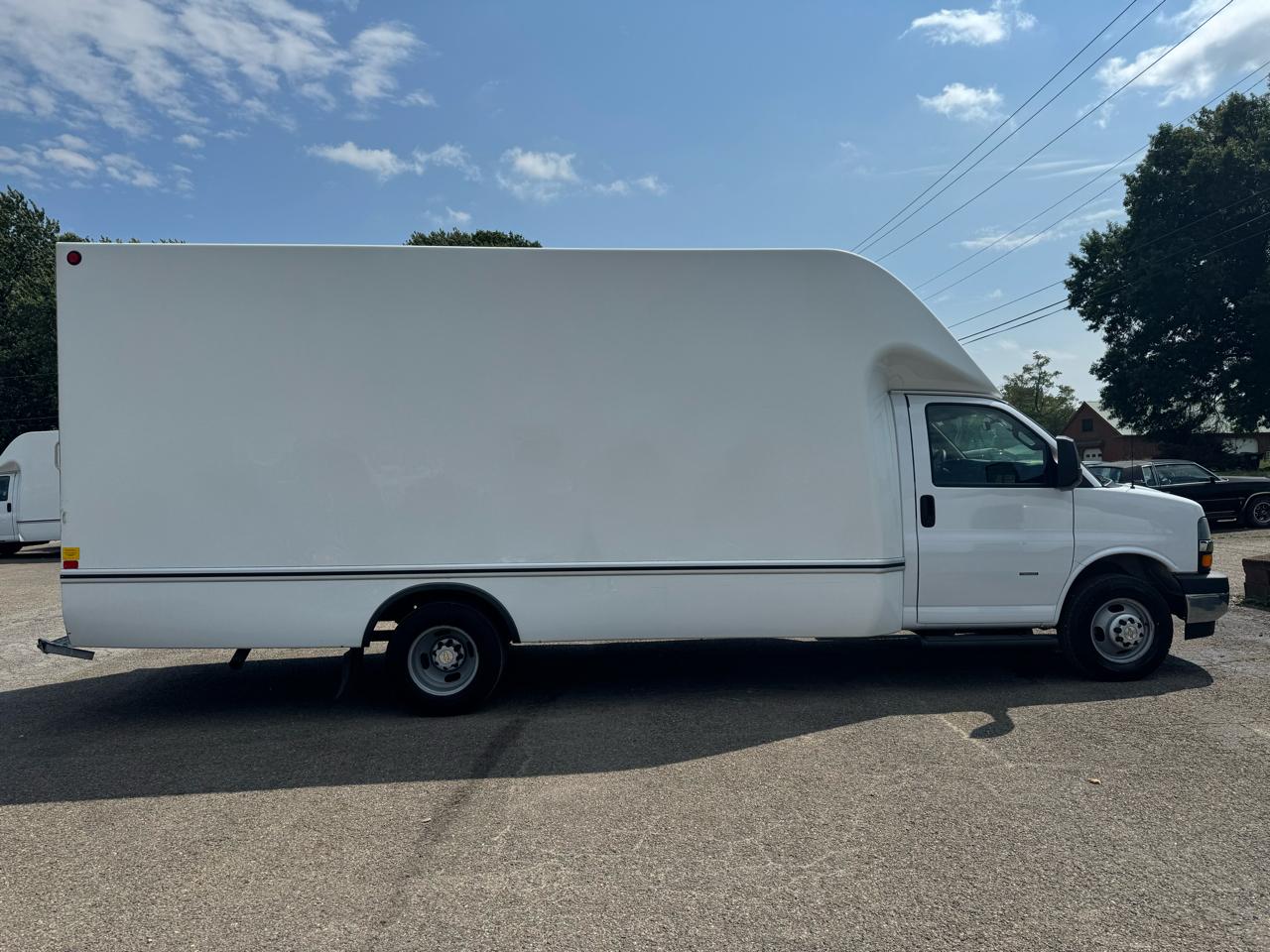 Chevrolet Express Commercial Cutaway 3500 Van 177" 2024