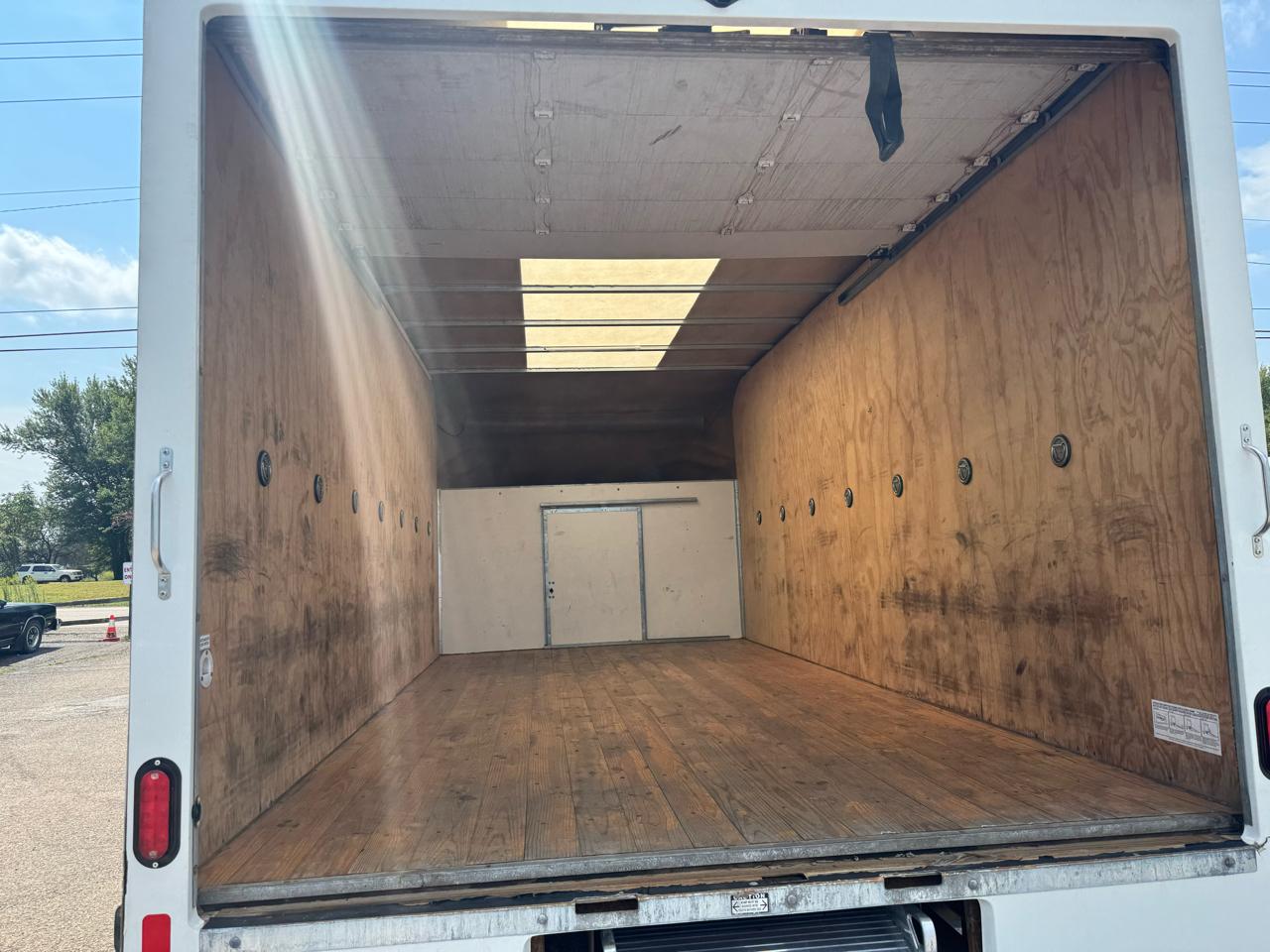 Chevrolet Express Commercial Cutaway 3500 Van 177" 2024