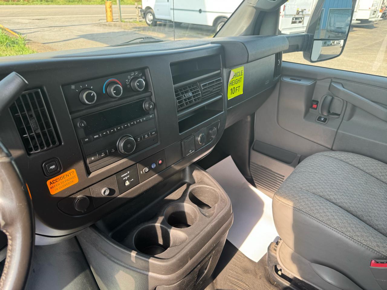Chevrolet Express Commercial Cutaway 3500 Van 177" 2021