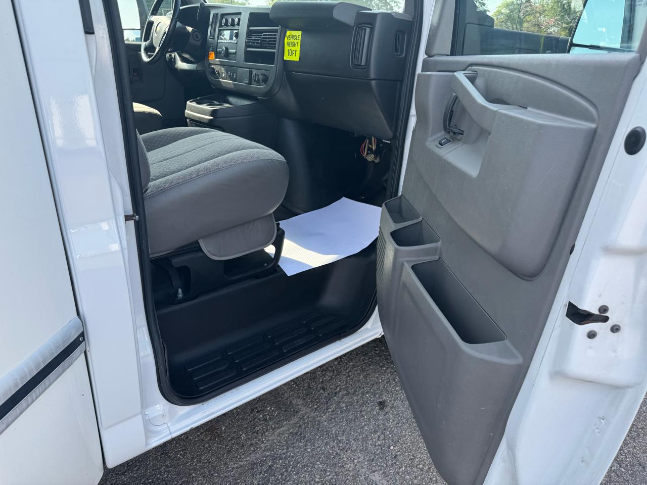 Chevrolet Express Commercial Cutaway 3500 Van 177" 2021