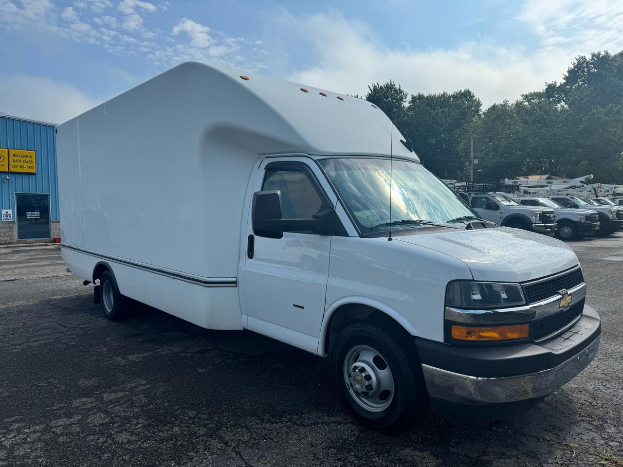 Chevrolet Express Commercial Cutaway 3500 Van 177" 2023
