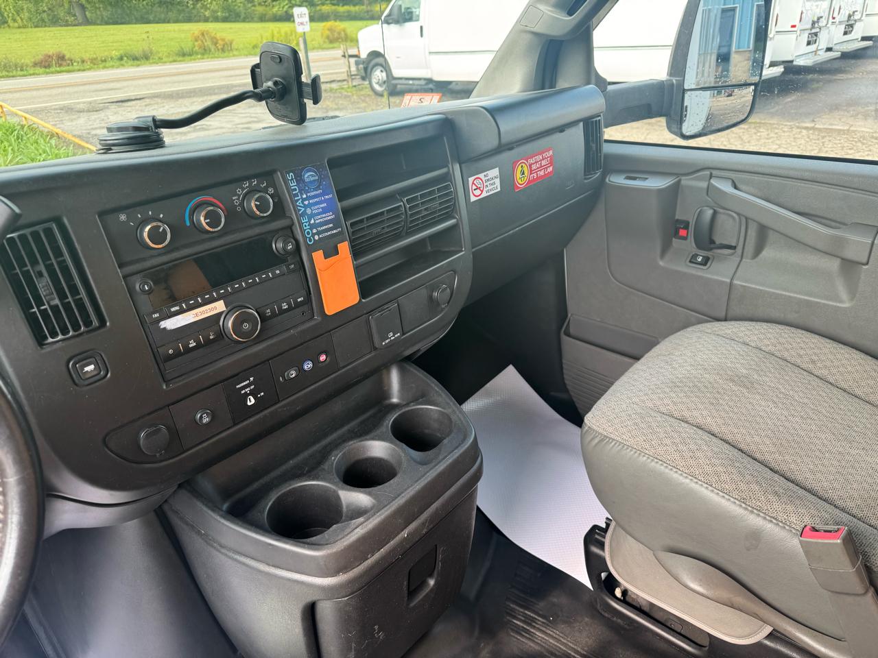 Chevrolet Express Commercial Cutaway 3500 Van 177" 2023