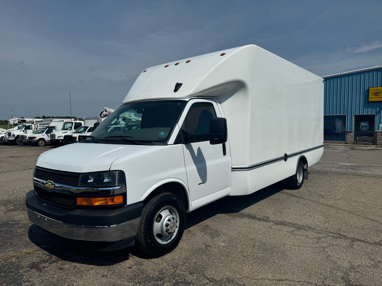 Chevrolet Express Commercial Cutaway 3500 Van 177" 2024