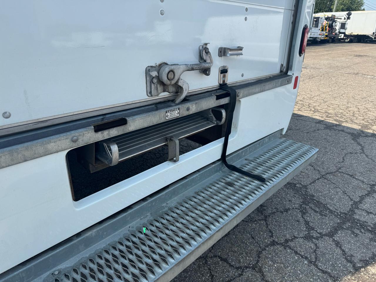 Chevrolet Express Commercial Cutaway 3500 Van 177" 2024