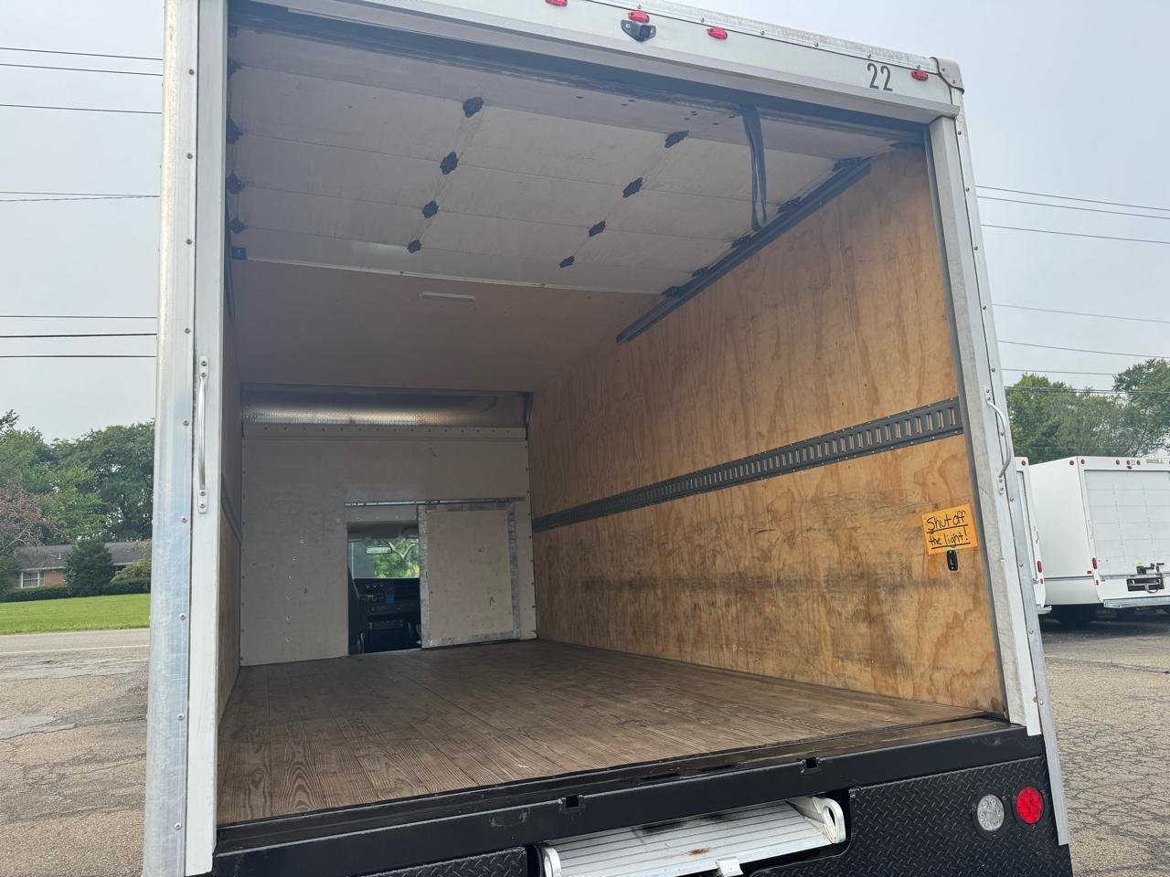 Chevrolet Express Commercial Cutaway 3500 Van 177" 2023