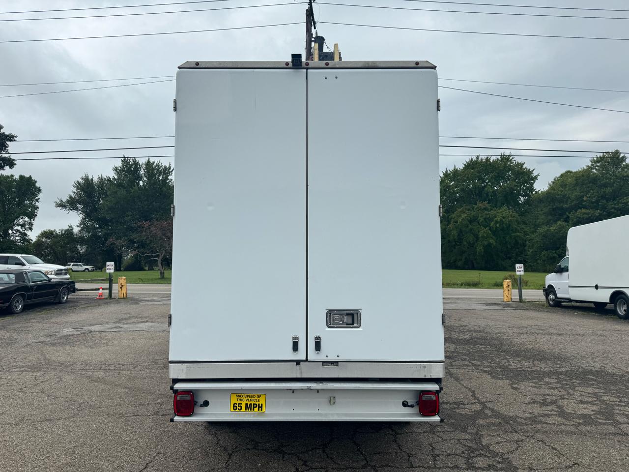 Ford E-Series Cutaway E-350 SRW 138" WB 2024