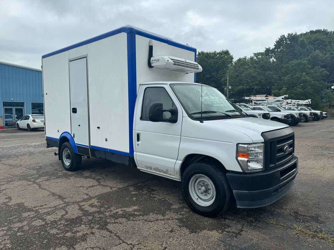 Ford E-Series Cutaway E-350 SRW 138" WB 2024
