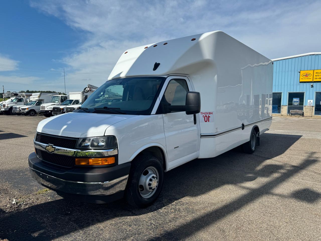 Chevrolet Express Commercial Cutaway 3500 Van 177" 2024