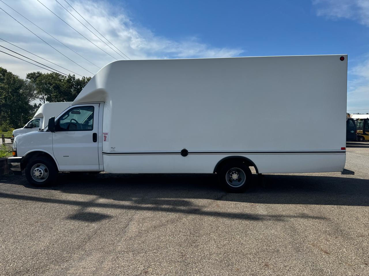 Chevrolet Express Commercial Cutaway 3500 Van 177" 2024