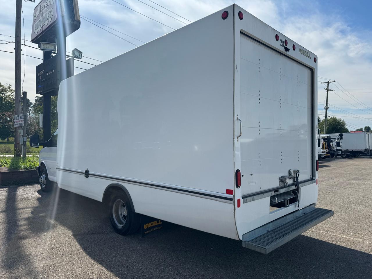 Chevrolet Express Commercial Cutaway 3500 Van 177" 2024