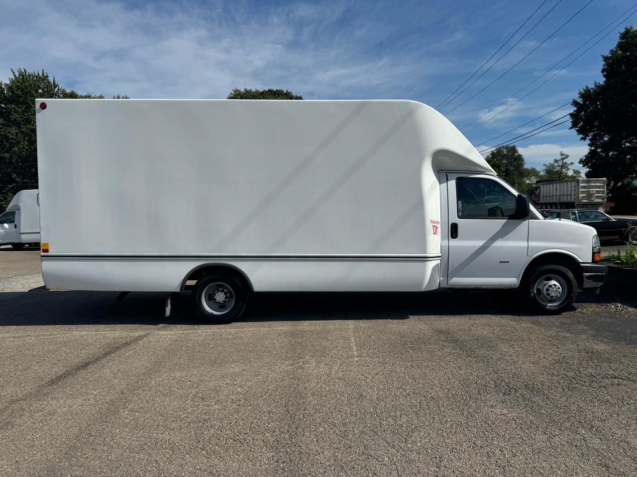 Chevrolet Express Commercial Cutaway 3500 Van 177" 2024