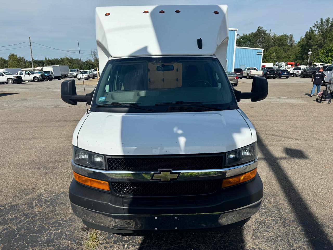 Chevrolet Express Commercial Cutaway 3500 Van 177" 2024