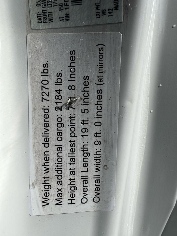 Ford Super Duty F-250 SRW XL 2WD Reg Cab 8' Box 2017
