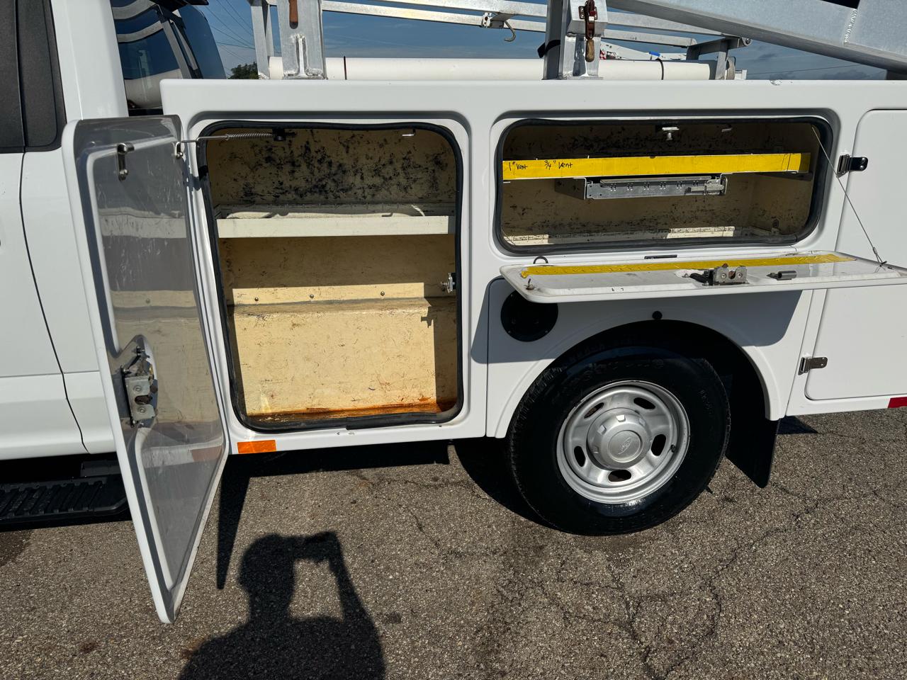 Ford Super Duty F-250 SRW XL 2WD Reg Cab 8' Box 2017