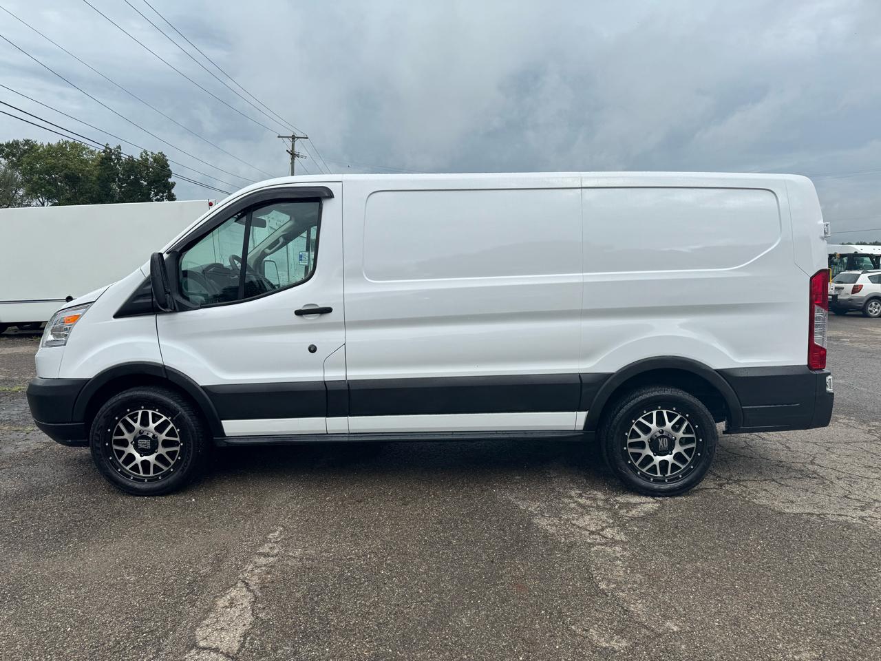 Ford Transit Van T-150 130" Low Rf 8600 GVWR Swing-Out RH Dr 2019