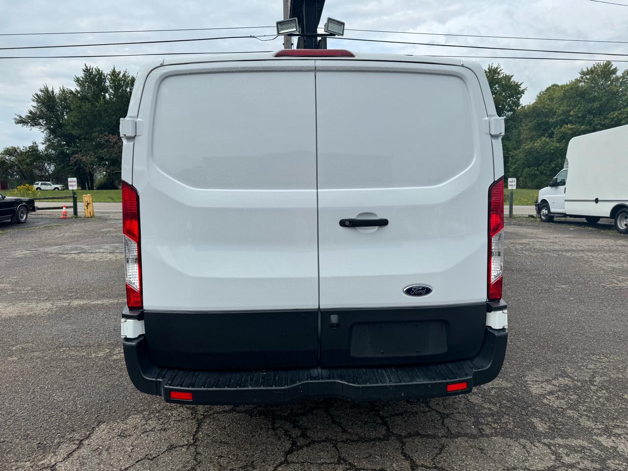 Ford Transit Van T-150 130" Low Rf 8600 GVWR Swing-Out RH Dr 2019