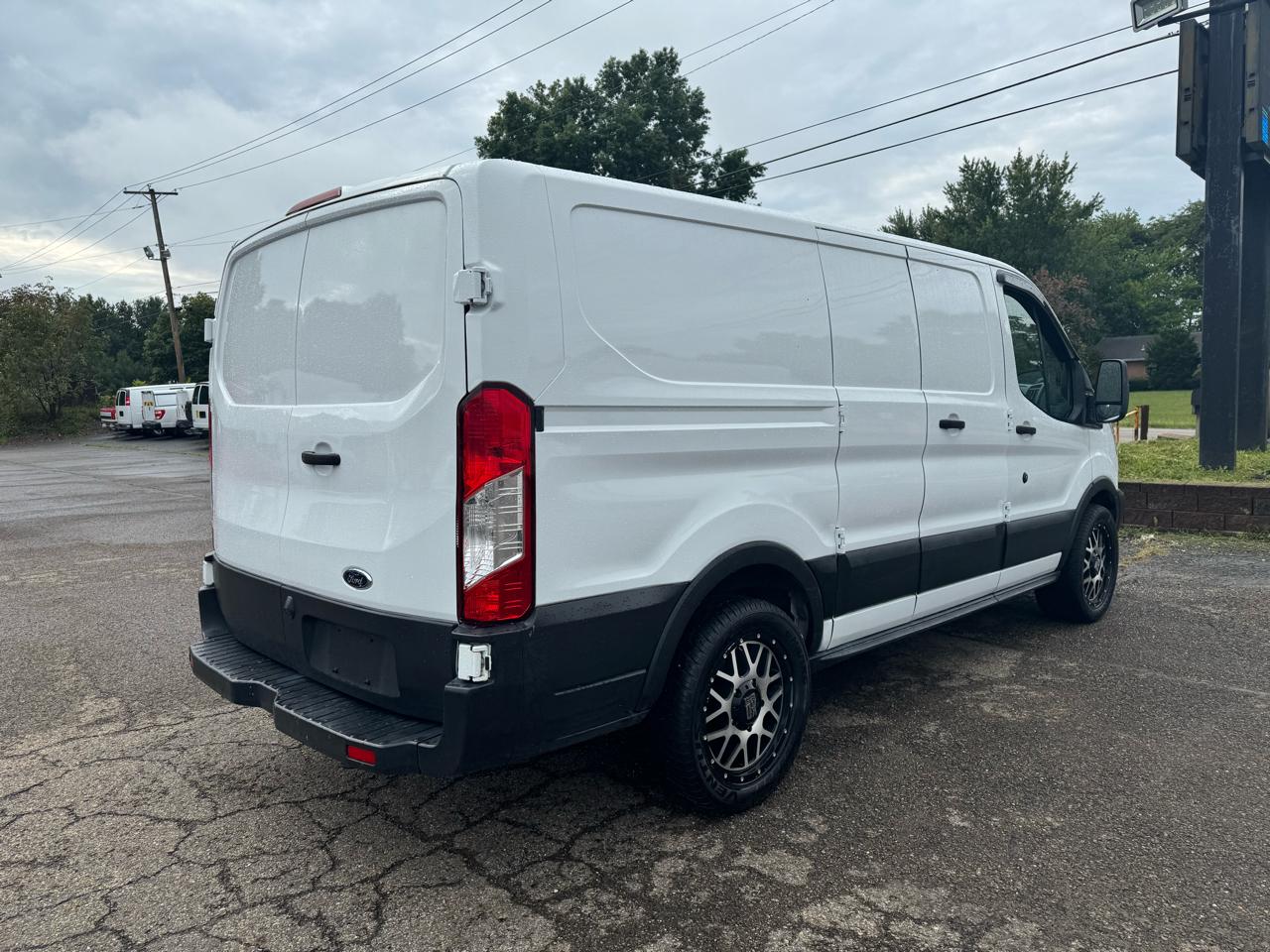 Ford Transit Van T-150 130" Low Rf 8600 GVWR Swing-Out RH Dr 2019