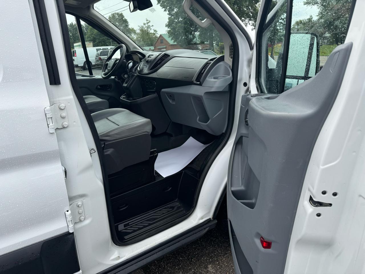 Ford Transit Van T-150 130" Low Rf 8600 GVWR Swing-Out RH Dr 2019