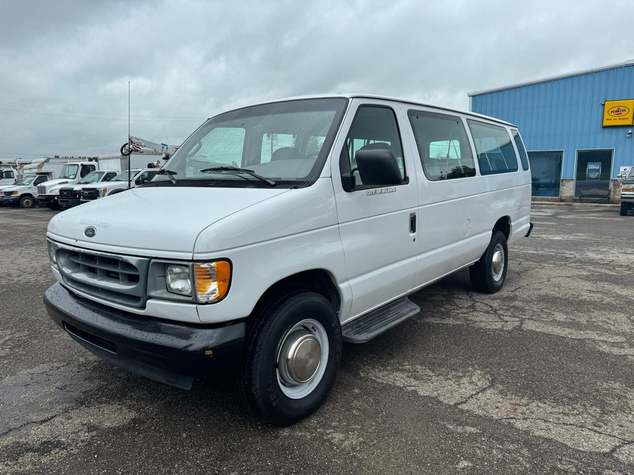 Ford Econoline Wagon E-350 Super Ext XLT 2001