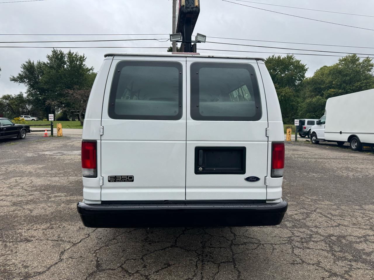 Ford Econoline Wagon E-350 Super Ext XLT 2001