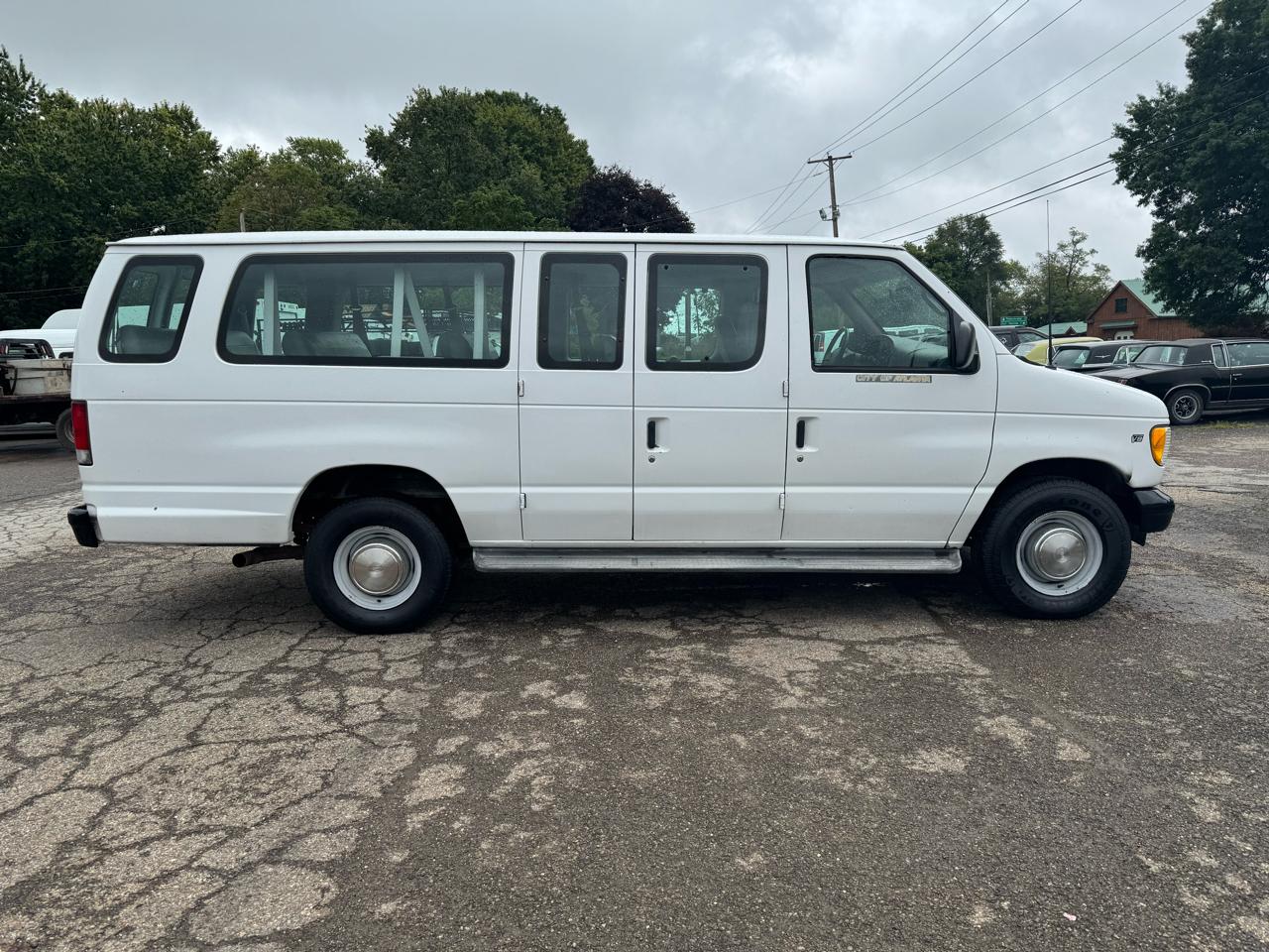 Ford Econoline Wagon E-350 Super Ext XLT 2001