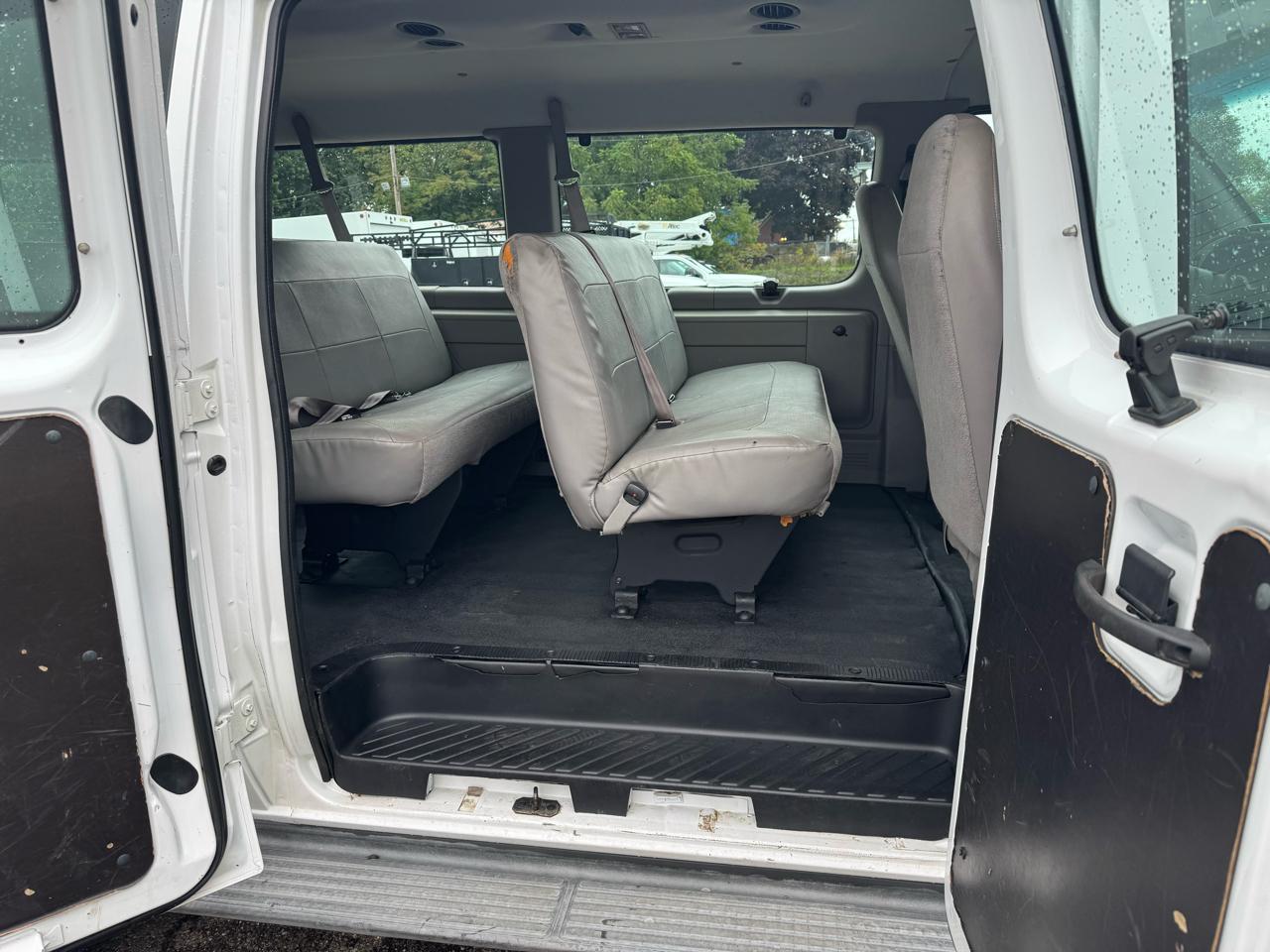 Ford Econoline Wagon E-350 Super Ext XLT 2001