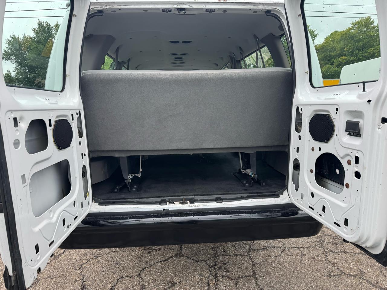 Ford Econoline Wagon E-350 Super Ext XLT 2001