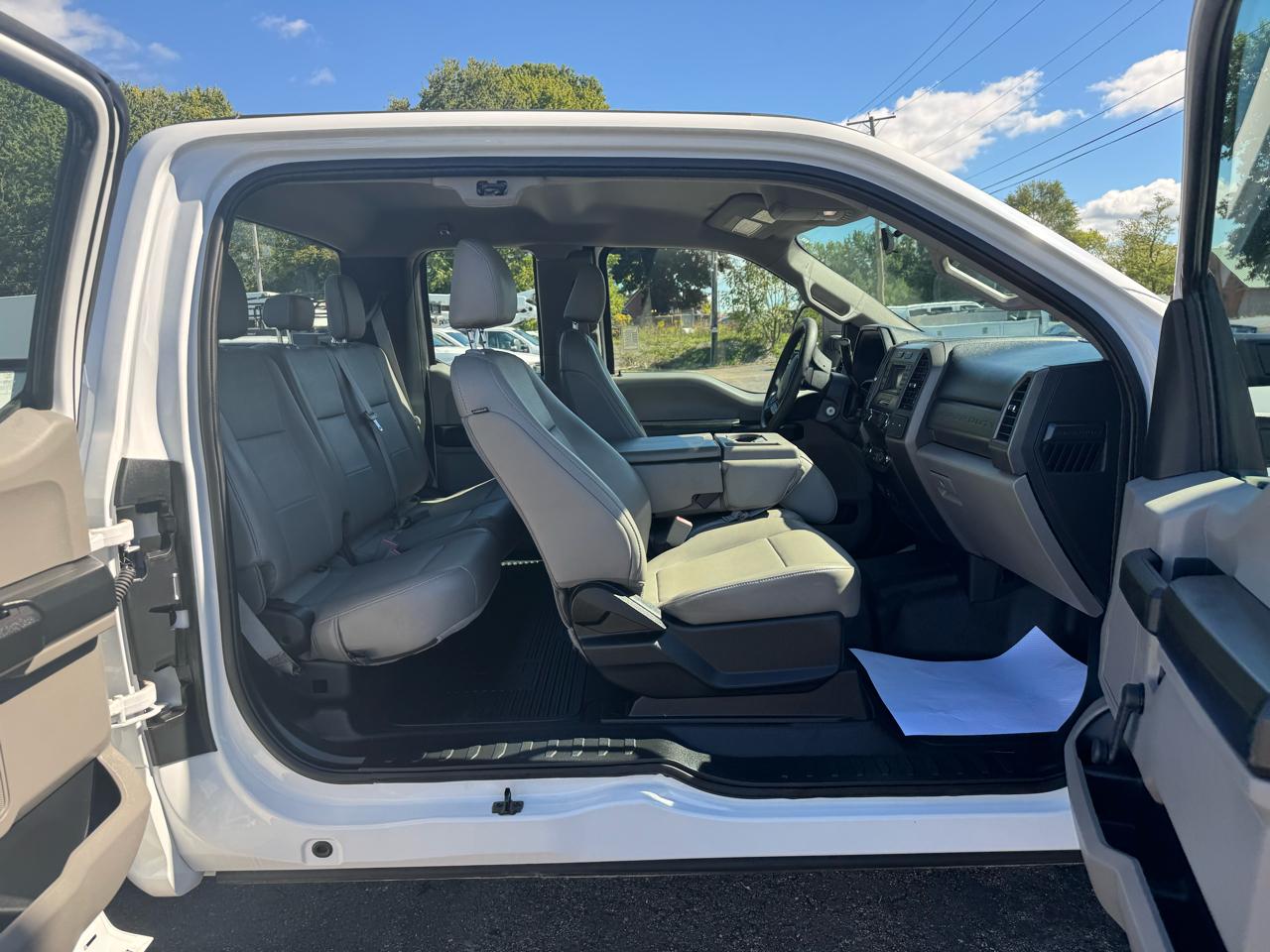 Ford Super Duty F-250 SRW XLT 2WD SuperCab 8' Box 2019