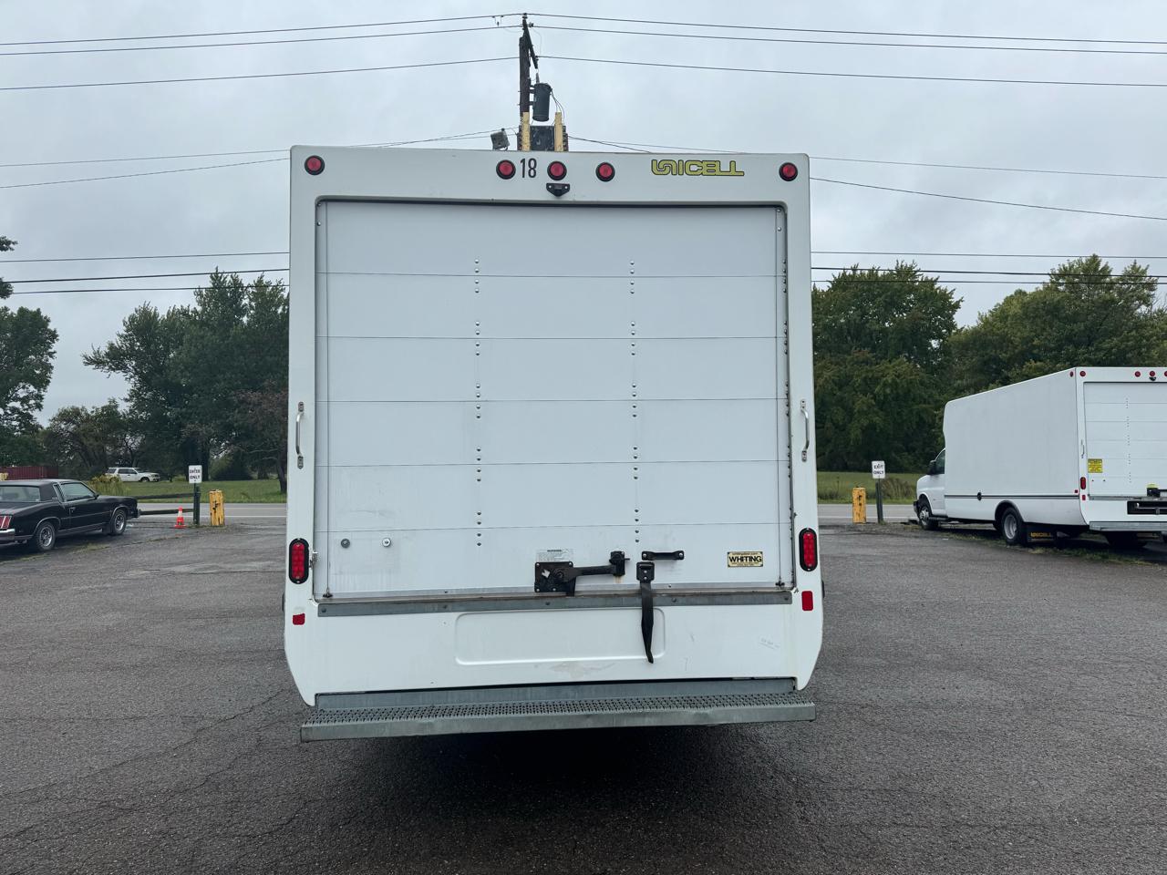 GMC Savana Commercial Cutaway 3500 Van 177" 2022