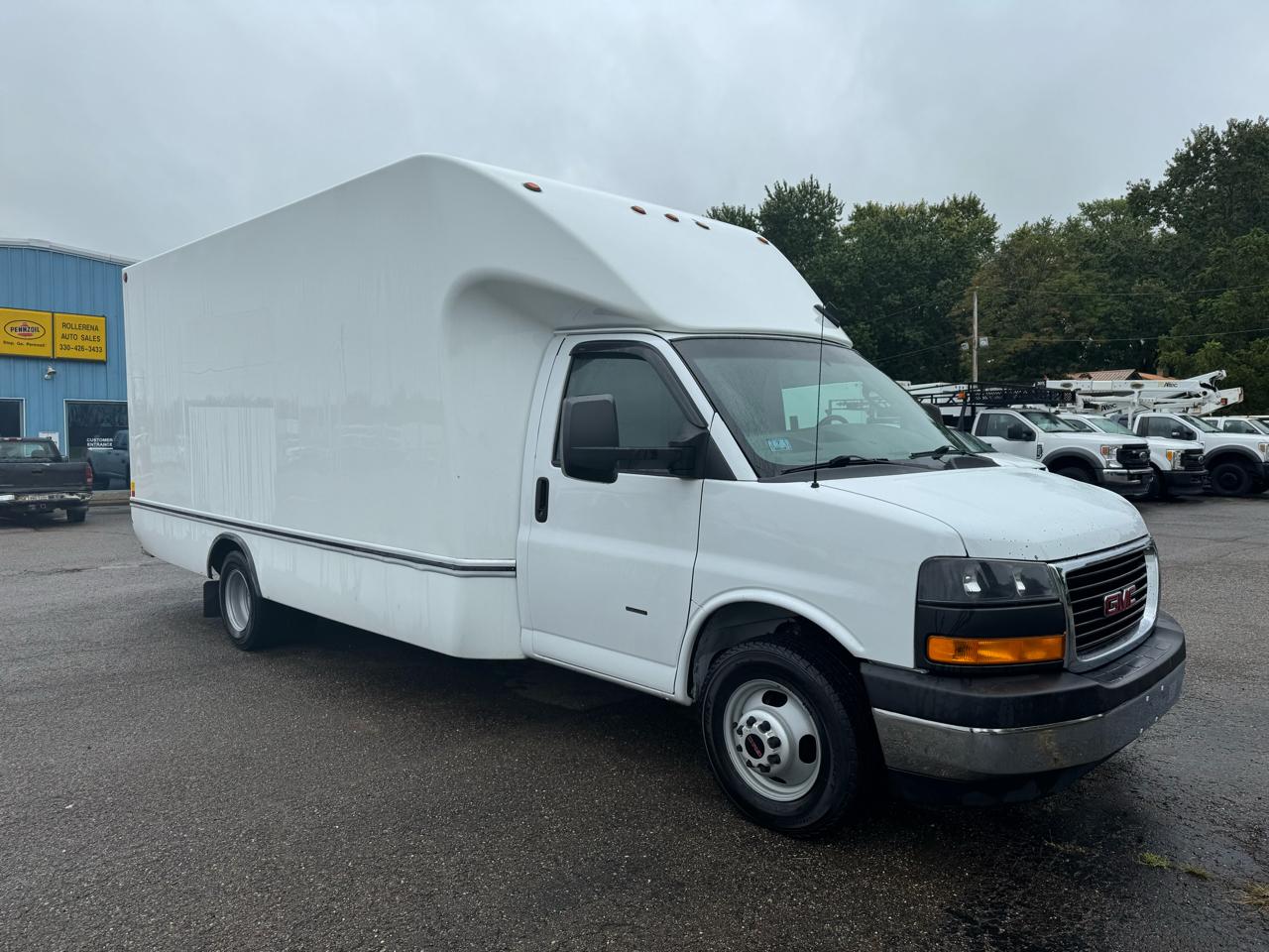 GMC Savana Commercial Cutaway 3500 Van 177" 2022