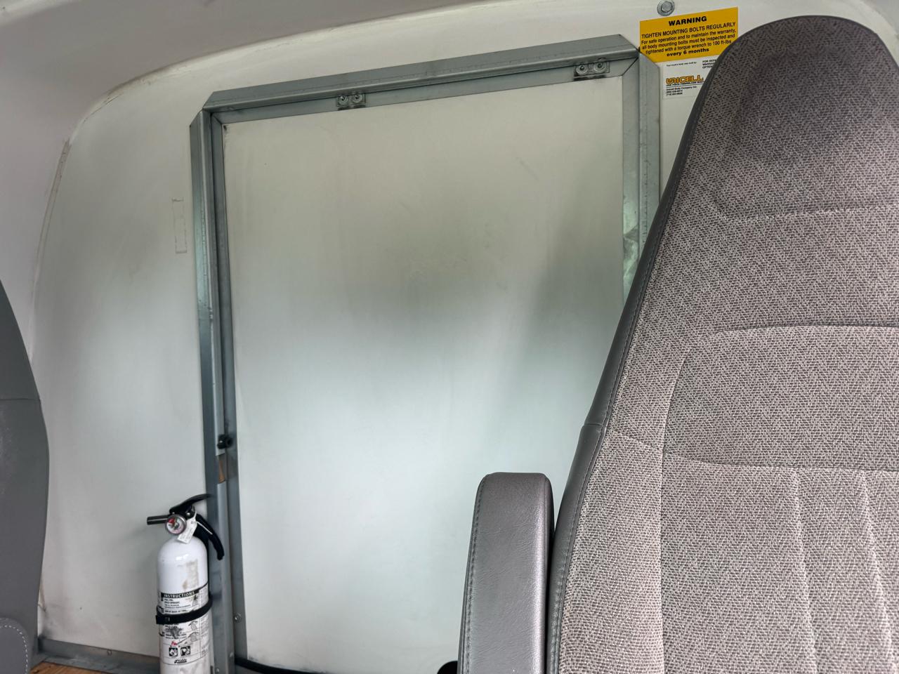 GMC Savana Commercial Cutaway 3500 Van 177" 2022