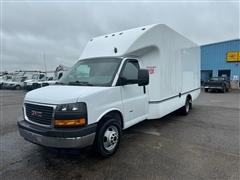 2022 GMC Savana Commercial Cutaway 