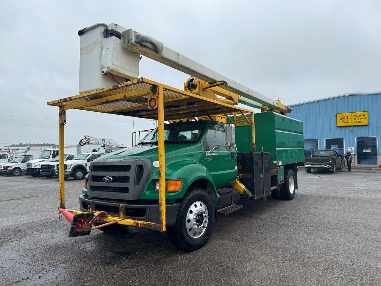 Ford Super Duty F-750 Straight Frame Reg Cab XLT 2010