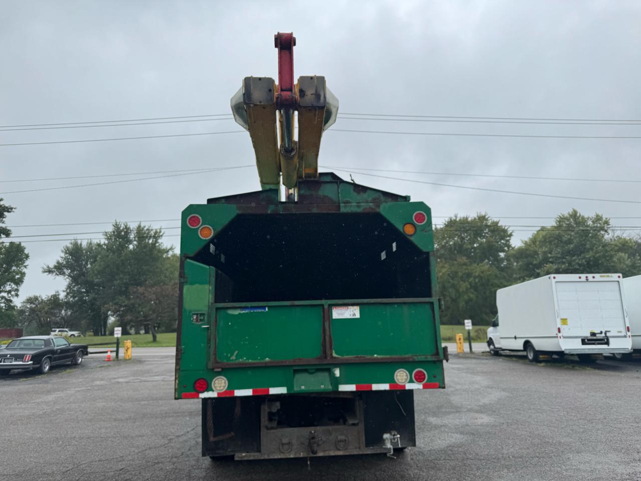 Ford Super Duty F-750 Straight Frame Reg Cab XLT 2010
